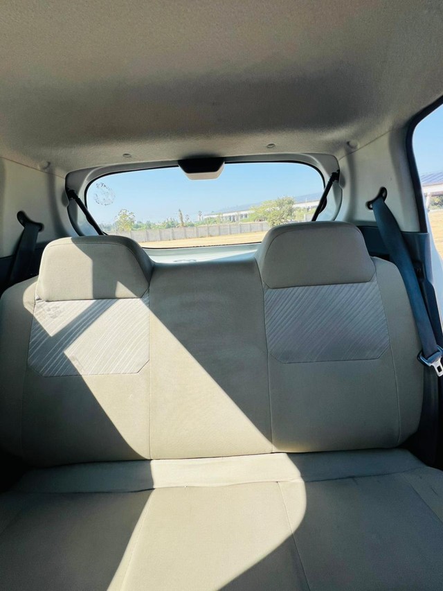 Second-hand 2015 Maruti Alto K10 VXI for sale in Vadodara-15