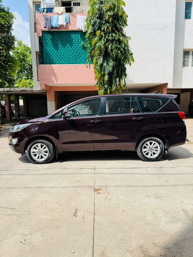 Second-hand 2018 Toyota Innova Crysta 2.4 G MT 8S BSIV for sale in Vadodara-3