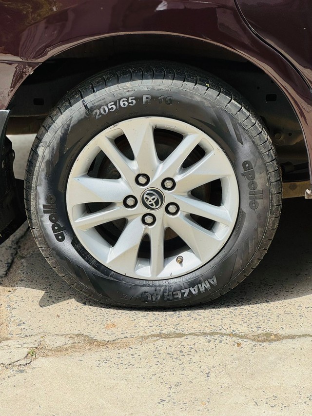 Second-hand 2018 Toyota Innova Crysta 2.4 G MT 8S BSIV for sale in Vadodara-7