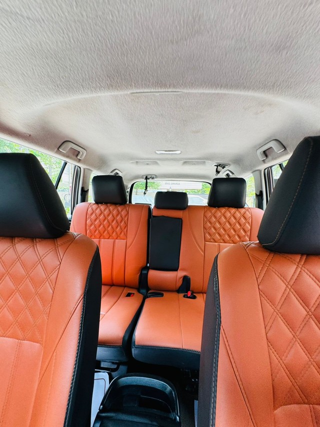 Second-hand 2018 Toyota Innova Crysta 2.4 G MT 8S BSIV for sale in Vadodara-6