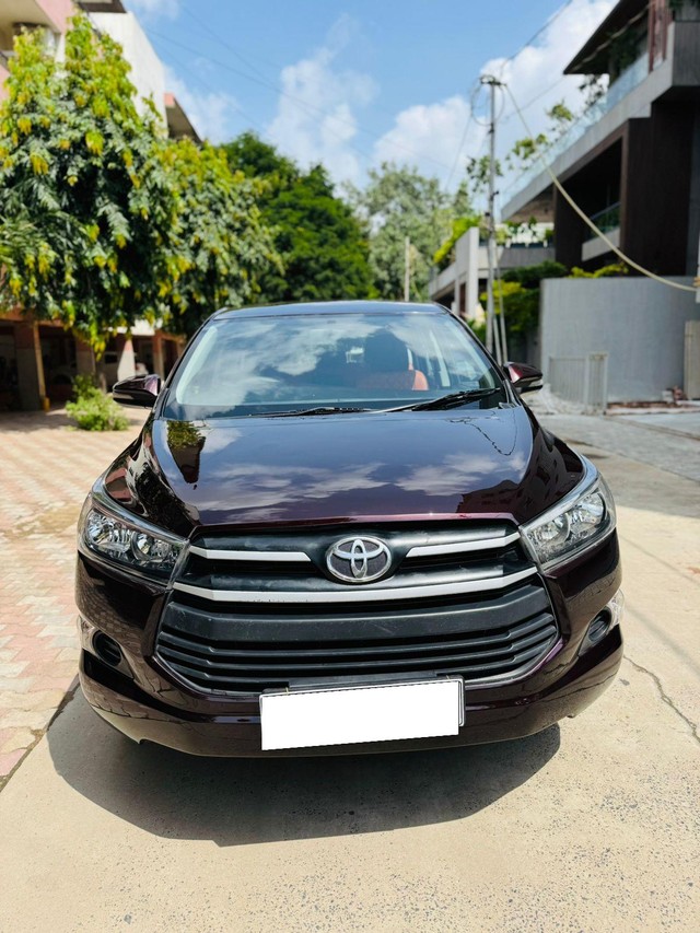 Second-hand 2018 Toyota Innova Crysta 2.4 G MT 8S BSIV for sale in Vadodara-15