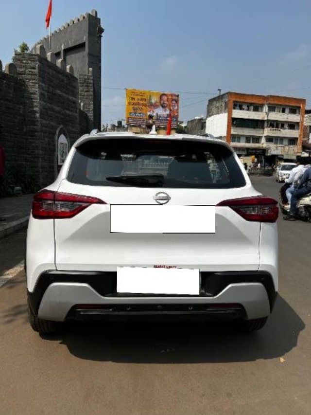 Second-hand 2024 Nissan Magnite Kuro MT for sale in Kolhapur-1