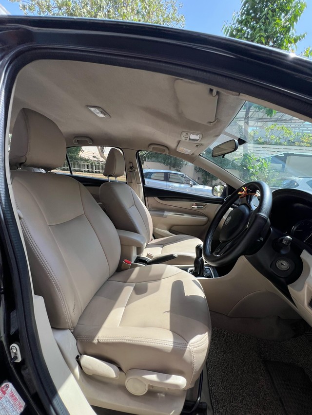 Second-hand 2015 Maruti Ciaz VDi for sale in Vadodara-4