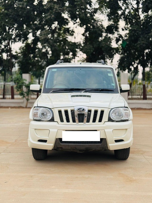 Second-hand 2014 Mahindra Scorpio EX for sale in Vadodara-4