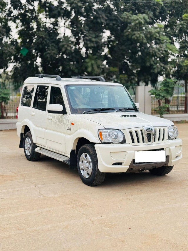 Second-hand 2014 Mahindra Scorpio EX for sale in Vadodara-8