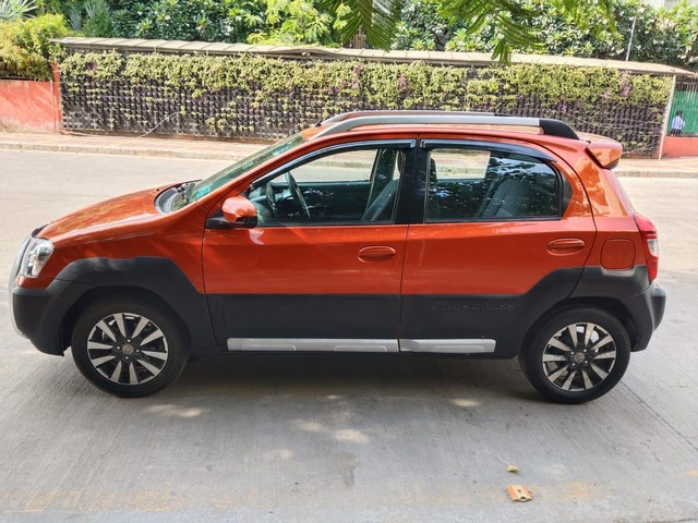 Toyota Etios Cross 1.2L G Second-hand 2015 Toyota Etios Cross 1.2L G for sale in New Delhi-3