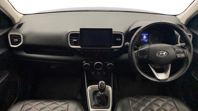 Second-hand 2020 Hyundai Venue SX Turbo iMT for sale in Kochi-10