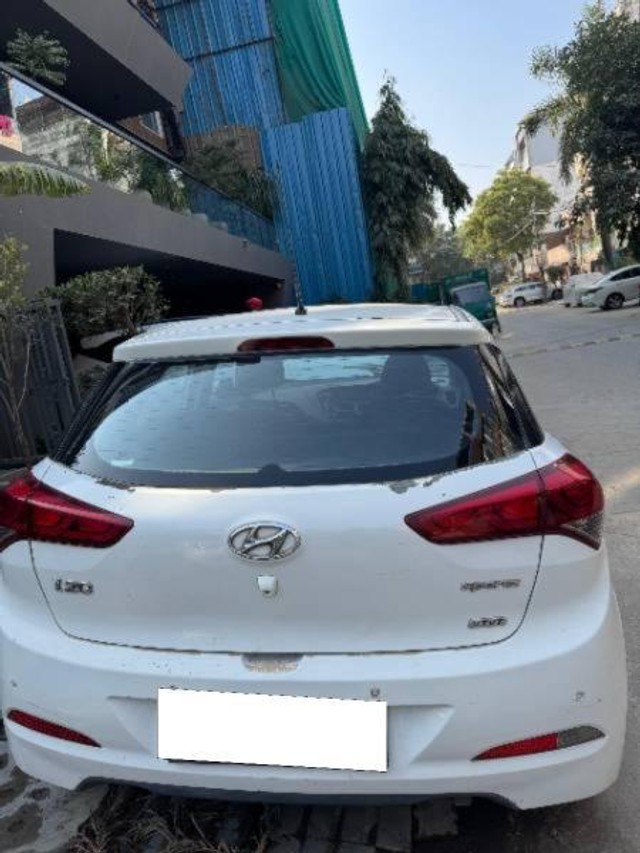 Second-hand 2016 Hyundai i20 Sportz 1.2 for sale in New Delhi-5