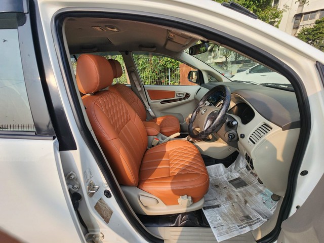 Second-hand 2014 Toyota Innova 2.5 VX (Diesel) 8 Seater for sale in Mumbai-7