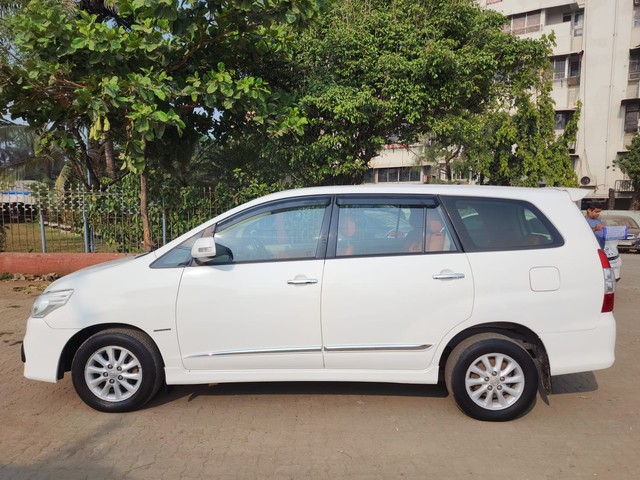 Second-hand 2014 Toyota Innova 2.5 VX (Diesel) 8 Seater for sale in Mumbai-2