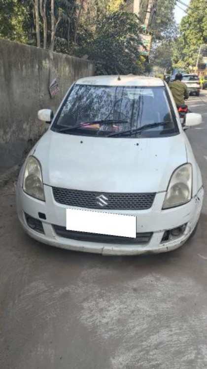 Second-hand 2011 Maruti Suzuki Swift LXI for sale in New Delhi