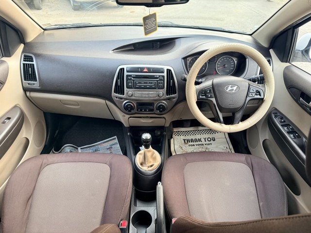 Second-hand 2014 Hyundai i20 Sportz 1.2 for sale in Mumbai-6