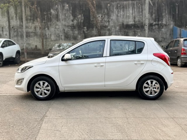 Second-hand 2014 Hyundai i20 Sportz 1.2 for sale in Mumbai-3