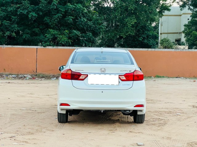 Second-hand 2015 Honda City i DTEC SV for sale in Ahmedabad-2