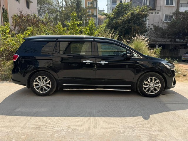 Second-hand 2020 Kia Carnival Limousine for sale in Hyderabad-1