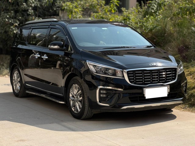 Second-hand 2020 Kia Carnival Limousine for sale in Hyderabad-0