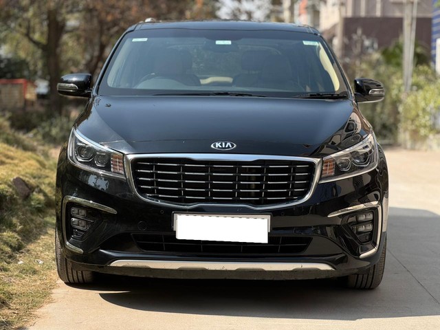 Second-hand 2020 Kia Carnival Limousine for sale in Hyderabad-4