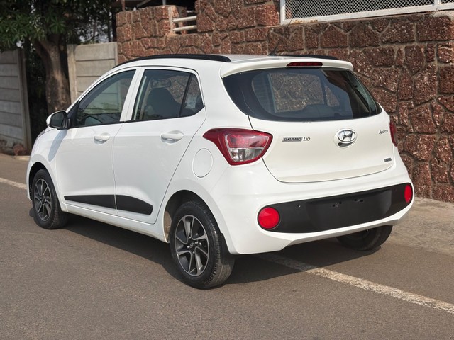 Hyundai i10 Sportz 1.1L Second-hand 2017 Hyundai i10 Sportz 1.1L for sale in Kolhapur-3