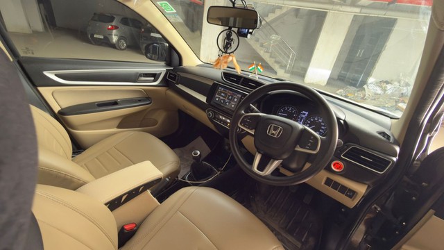Second-hand 2023 Honda Amaze 2nd Gen VX BSVI for sale in Vadodara-7