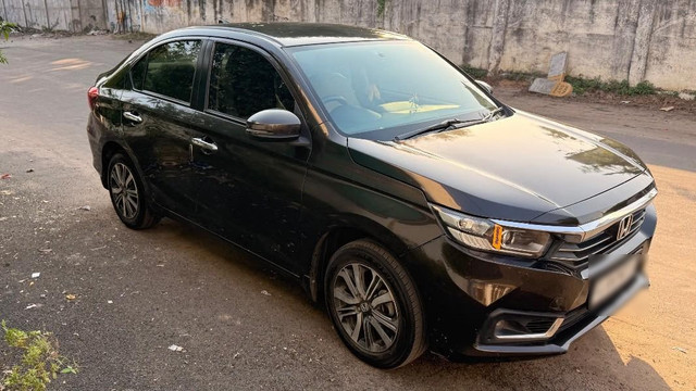 Second-hand 2023 Honda Amaze 2nd Gen VX BSVI for sale in Vadodara-5