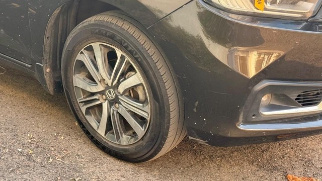 Second-hand 2023 Honda Amaze 2nd Gen VX BSVI for sale in Vadodara-4