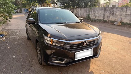 Second-hand 2023 Honda Amaze 2nd Gen VX BSVI for sale in Vadodara