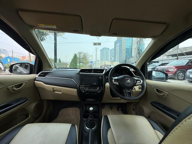 Second-hand 2017 Honda Amaze V Petrol BSIV for sale in Hyderabad-7