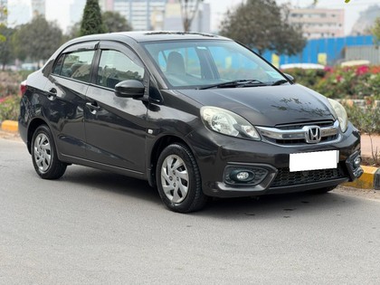 Honda Amaze V Petrol BSIV Second-hand 2017 Honda Amaze V Petrol BSIV for sale in Hyderabad