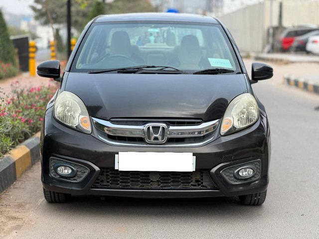 Second-hand 2017 Honda Amaze V Petrol BSIV for sale in Hyderabad-6