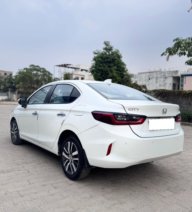 Second-hand 2023 Honda City ZX CVT for sale in Jaipur-8