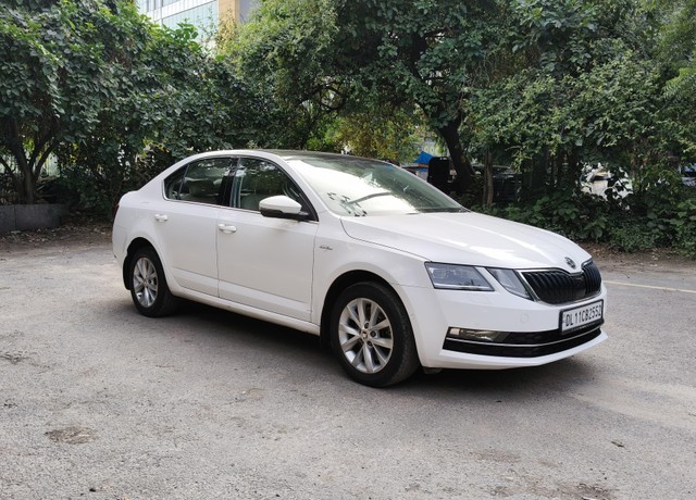 Second-hand 2018 Skoda Octavia 1.8 TSI AT L K for sale in New Delhi-5