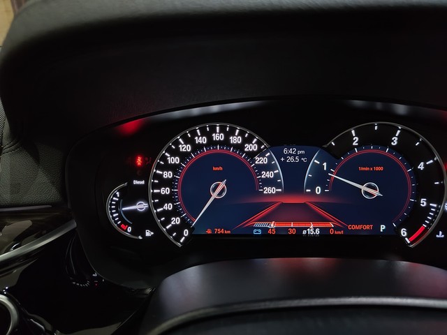 Second-hand 2019 BMW 5 Series 520d Luxury Line for sale in Coimbatore-11