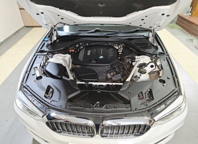 Second-hand 2019 BMW 5 Series 520d Luxury Line for sale in Coimbatore-3