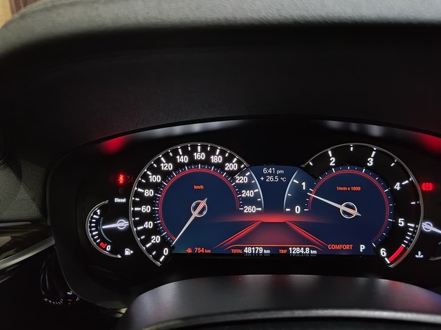 Second-hand 2019 BMW 5 Series 520d Luxury Line for sale in Coimbatore-6