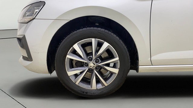 Second-hand 2022 Skoda Slavia 1.5 TSI Style BSVI for sale in Ahmedabad-30