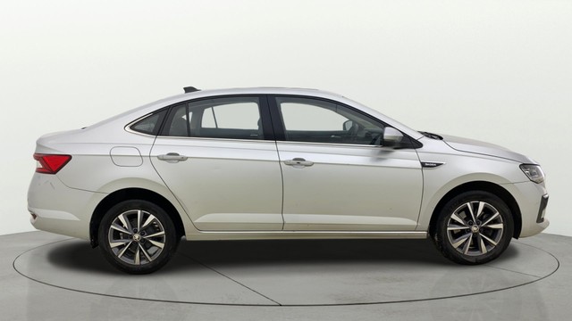 Second-hand 2022 Skoda Slavia 1.5 TSI Style BSVI for sale in Ahmedabad-13