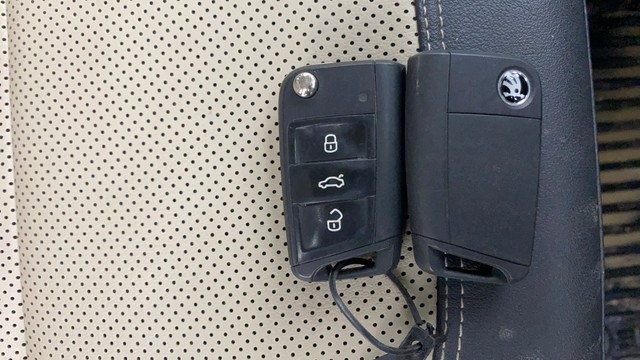 Second-hand 2022 Skoda Slavia 1.5 TSI Style BSVI for sale in Ahmedabad-3