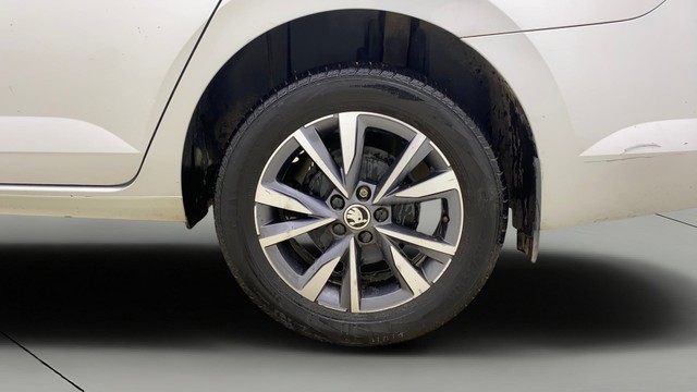 Second-hand 2022 Skoda Slavia 1.5 TSI Style BSVI for sale in Ahmedabad-29