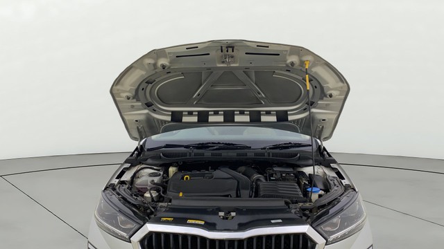 Second-hand 2022 Skoda Slavia 1.5 TSI Style BSVI for sale in Ahmedabad-20