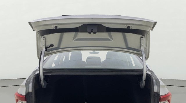 Second-hand 2022 Skoda Slavia 1.5 TSI Style BSVI for sale in Ahmedabad-10