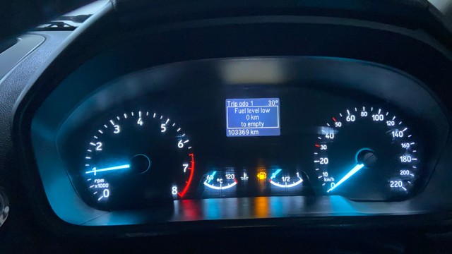 Second-hand 2019 Ford Ecosport Signature Edition Petrol BSIV for sale in Surat-11