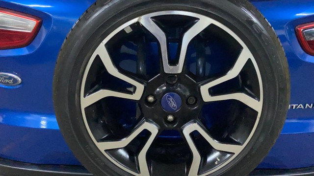 Second-hand 2019 Ford Ecosport Signature Edition Petrol BSIV for sale in Surat-28