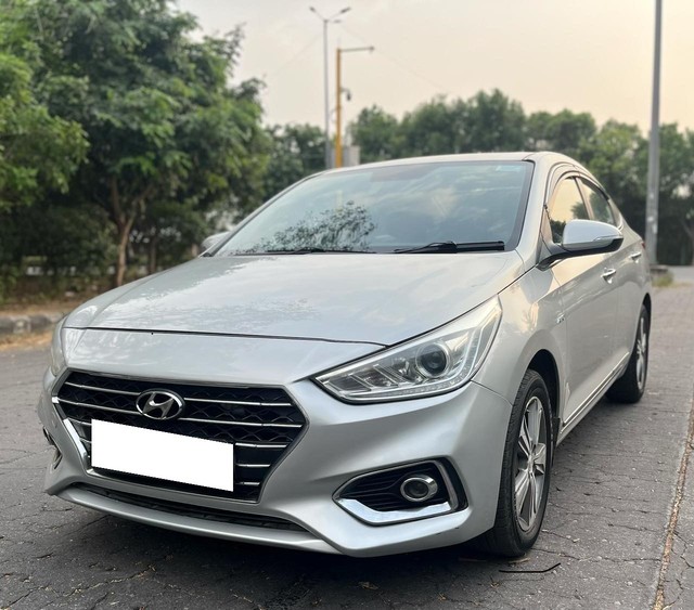 Second-hand 2018 Hyundai Verna VTVT 1.6 AT SX Option for sale in New Delhi-3