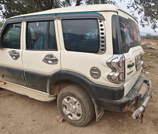 Second-hand 2017 Mahindra Scorpio S2 7 Seater for sale in Bhagalpur-3