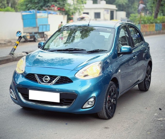 Second-hand 2018 Nissan Micra XV CVT for sale in Surat-3