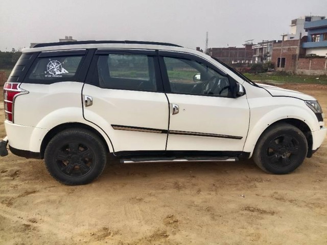 Mahindra XUV500 W8 FWD Second-hand 2013 Mahindra XUV500 W8 FWD for sale in Basti-1