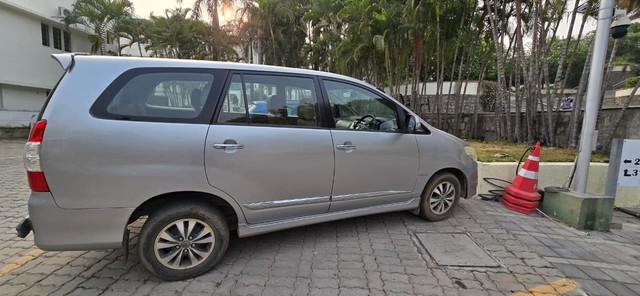 Second-hand 2015 Toyota Innova 2.5 VX (Diesel) 7 Seater BS IV for sale in Hyderabad-4