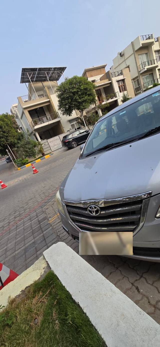 Second-hand 2015 Toyota Innova 2.5 VX (Diesel) 7 Seater BS IV for sale in Hyderabad-2