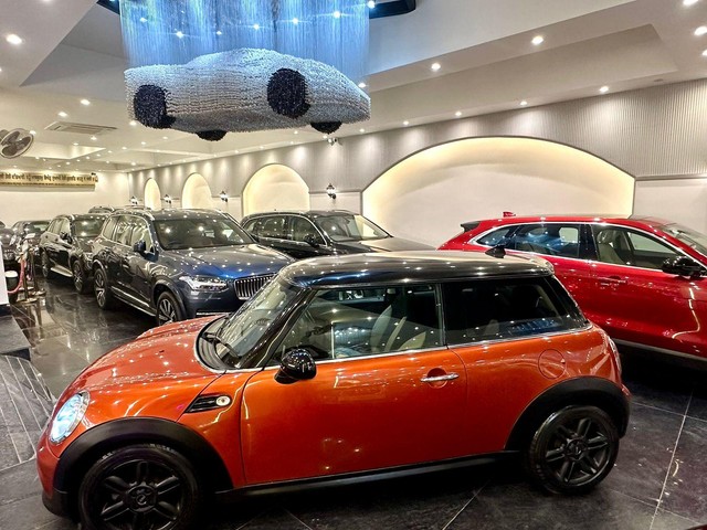 Second-hand 2014 Mini Cooper S for sale in New Delhi-3