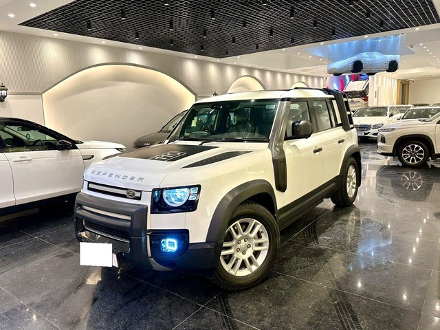 Second-hand 2021 Land Rover Defender 110 for sale in New Delhi-8